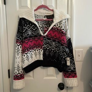 Pilcro NWT Pink/Black/White Sweater with a touch of sparkle. Size Medium